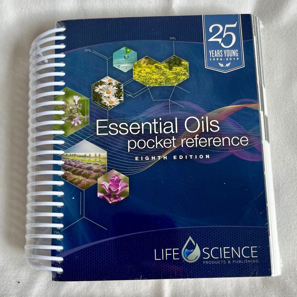 Life Science Essential Oils Pocket Reference (NWT)